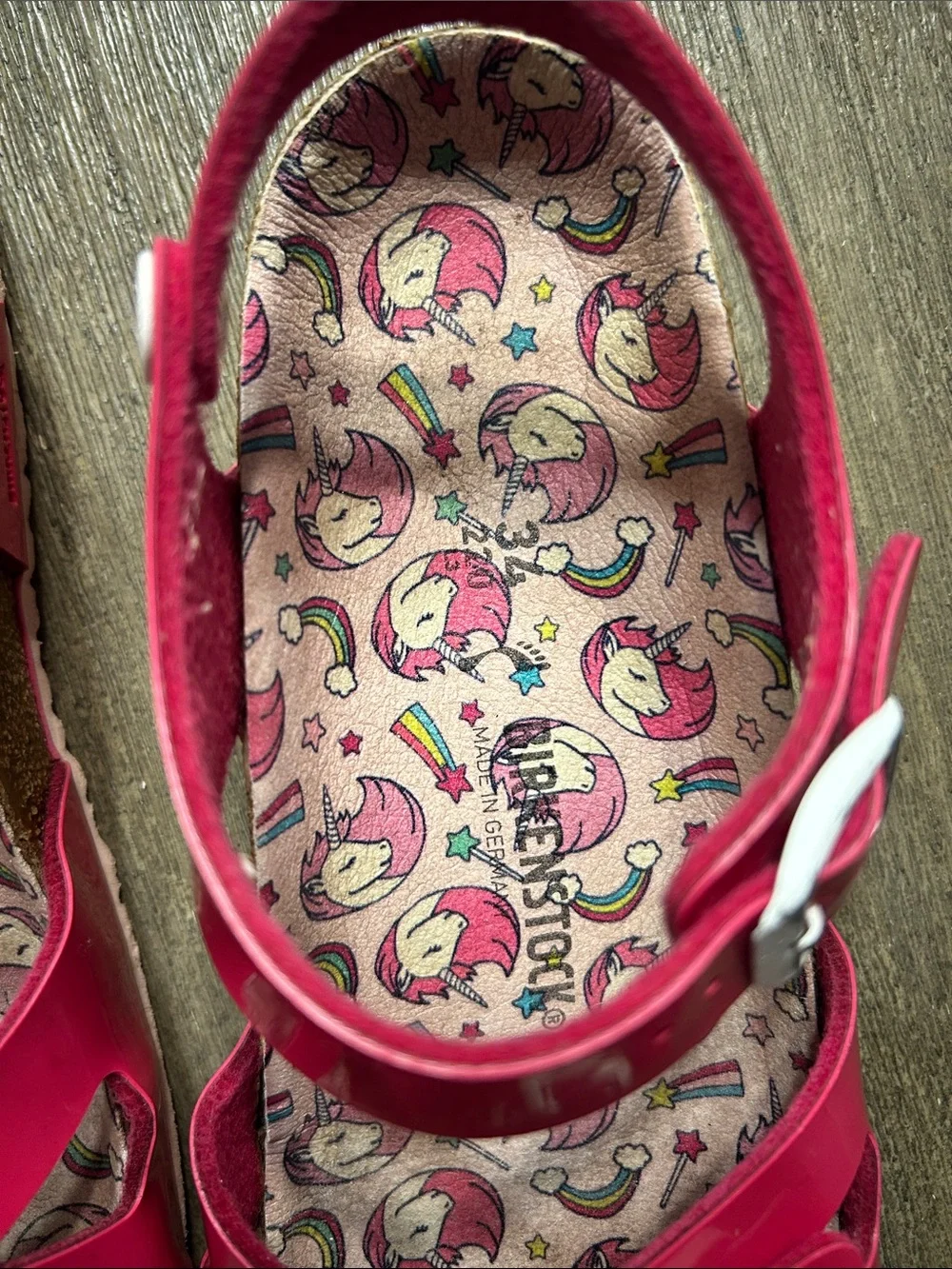 Birkenstock Girls Pink Buckle Sandals with Unicorn Print Sz. 3.